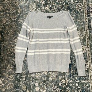 Banana Republic Women’s Crew Neck Sweater (Size SM)